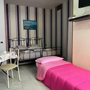 https://casa-donnacarmelina.hotels-amalfi.com