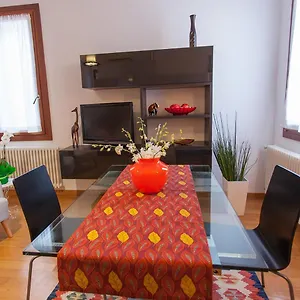 https://ca-gabry.hotelinveneto.com